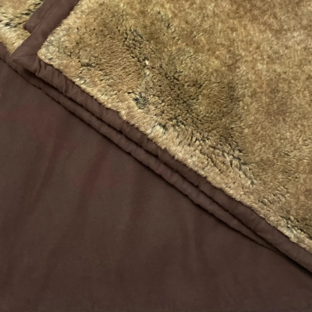 Pottery Barn faux fur‎ brown throw blanket